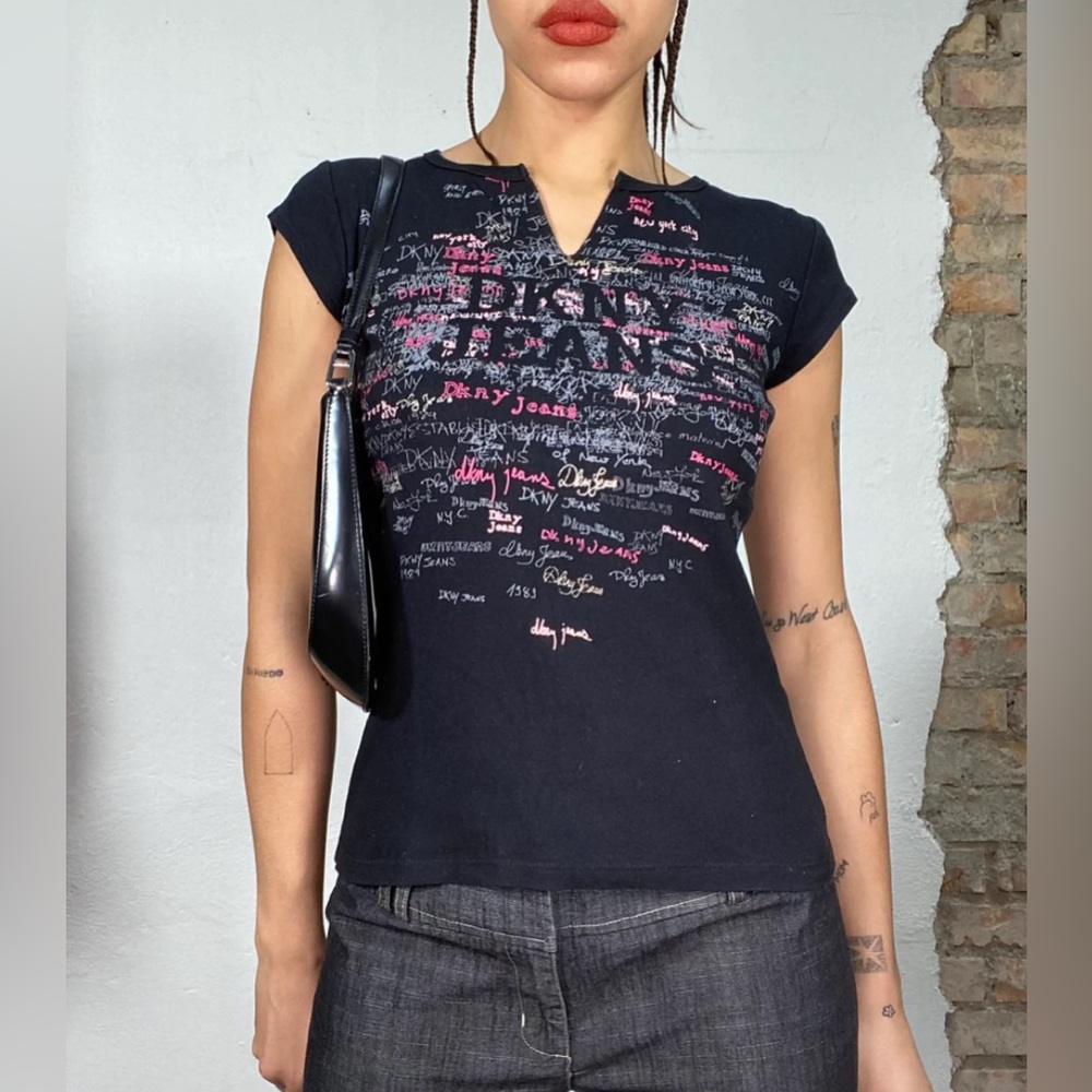 DKNY VINTAGE BLACK SHIRT WITH PINK MONOGRAM LOGO PRINT SIZE L